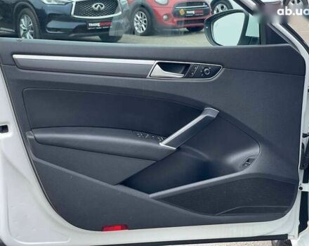 Фольксваген Пассат, объемом двигателя 1.8 л и пробегом 137 тыс. км за 14290 $, фото 16 на Automoto.ua