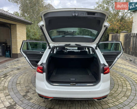 Фольксваген Пассат, объемом двигателя 1.97 л и пробегом 165 тыс. км за 27900 $, фото 33 на Automoto.ua