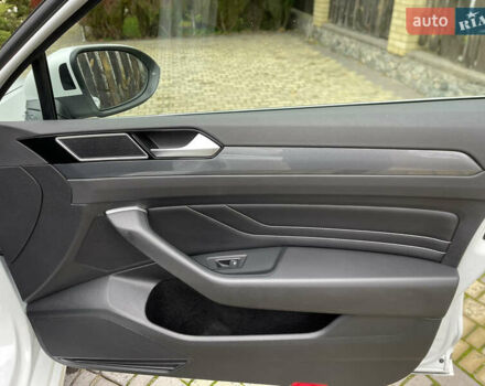 Фольксваген Пассат, объемом двигателя 1.97 л и пробегом 165 тыс. км за 27900 $, фото 25 на Automoto.ua