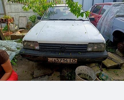 Фольксваген Пассат, об'ємом двигуна 1.8 л та пробігом 300 тис. км за 750 $, фото 1 на Automoto.ua