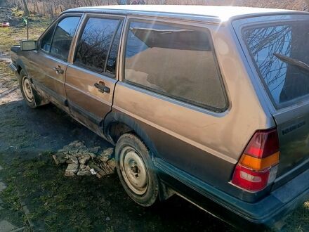 Фольксваген Пассат 1988 в Рогатине на Automoto.ua Фольксваген Пассат, объемом двигателя 1.8 л и пробегом 380 тыс. км за 1050 $, фото 1 на Automoto.ua