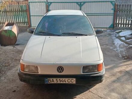 Фольксваген Пассат 1989 в Кропивницком (Кировограде) на Automoto.ua Фольксваген Пассат, объемом двигателя 1.8 л и пробегом 320 тыс. км за 1800 $, фото 1 на Automoto.ua