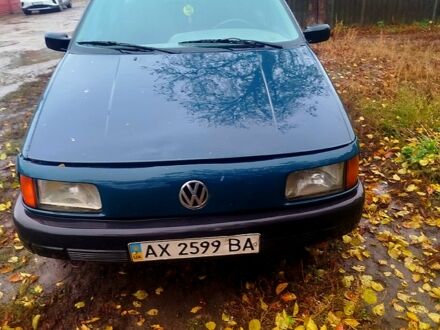 Фольксваген Пассат, объемом двигателя 1.8 л и пробегом 100 тыс. км за 1400 $, фото 1 на Automoto.ua