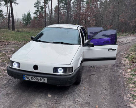 Фольксваген Пассат, объемом двигателя 1.8 л и пробегом 100 тыс. км за 1600 $, фото 1 на Automoto.ua