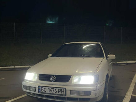 Фольксваген Пассат, объемом двигателя 1.8 л и пробегом 405 тыс. км за 2000 $, фото 1 на Automoto.ua