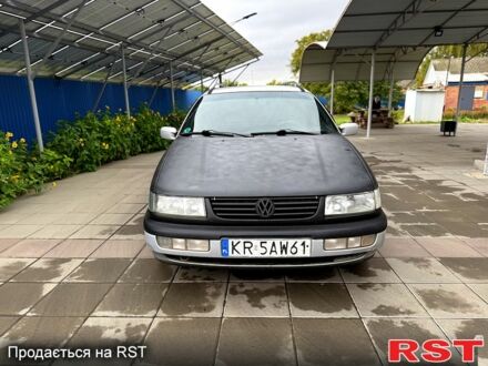 Фольксваген Пассат 1997 в Ахтырке на Automoto.ua Фольксваген Пассат, объемом двигателя 1.6 л и пробегом 200 тыс. км за 1300 $, фото 1 на Automoto.ua