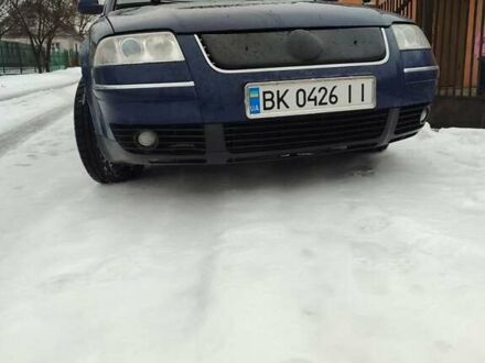Фольксваген Пассат 2003 у Дубно на Automoto.ua Фольксваген Пассат, об'ємом двигуна 2.5 л та пробігом 350 тис. км за 5000 $, фото 1 на Automoto.ua