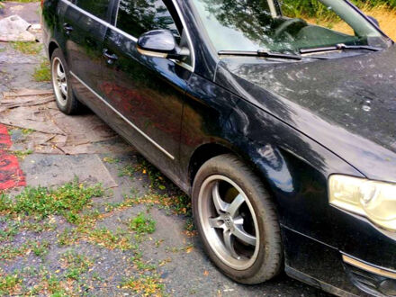 Фольксваген Пассат 2006 в Днепре (Днепропетровске) на Automoto.ua Фольксваген Пассат, объемом двигателя 2 л и пробегом 332 тыс. км за 5800 $, фото 1 на Automoto.ua