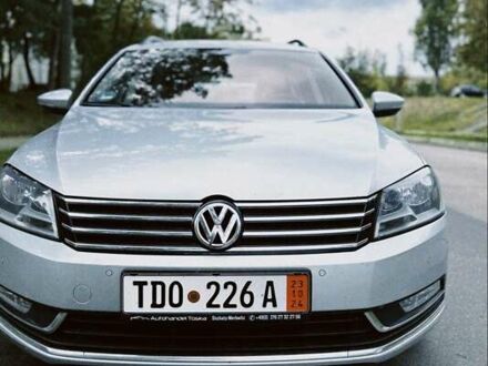 Фольксваген Пассат 2013 в Виноградове на Automoto.ua Фольксваген Пассат, объемом двигателя 1.97 л и пробегом 308 тыс. км за 9650 $, фото 1 на Automoto.ua