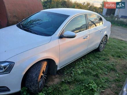 Фольксваген Пассат, объемом двигателя 1.8 л и пробегом 280 тыс. км за 10500 $, фото 1 на Automoto.ua