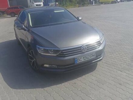 Фольксваген Пассат, объемом двигателя 1.6 л и пробегом 293 тыс. км за 13200 $, фото 1 на Automoto.ua