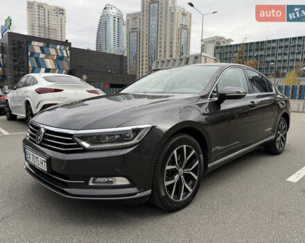 Фольксваген Пассат 2018 в Киеве на Automoto.ua Фольксваген Пассат, объемом двигателя 2 л и пробегом 152 тыс. км за 25999 $, фото 1 на Automoto.ua