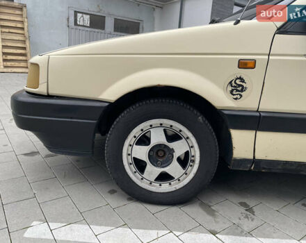 Жовтий Фольксваген Пассат, об'ємом двигуна 1.9 л та пробігом 500 тис. км за 1400 $, фото 15 на Automoto.ua