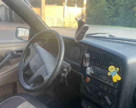 Желтый Фольксваген Пассат, объемом двигателя 1.9 л и пробегом 520 тыс. км за 1200 $, фото 11 на Automoto.ua