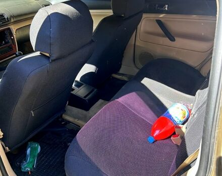 Желтый Фольксваген Пассат, объемом двигателя 1.9 л и пробегом 350 тыс. км за 2700 $, фото 4 на Automoto.ua