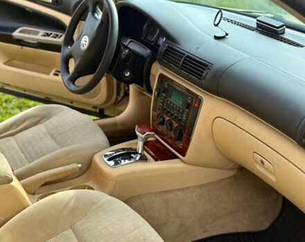 Желтый Фольксваген Пассат, объемом двигателя 2.77 л и пробегом 440 тыс. км за 3500 $, фото 6 на Automoto.ua