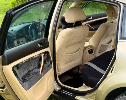 Желтый Фольксваген Пассат, объемом двигателя 2.77 л и пробегом 440 тыс. км за 3500 $, фото 8 на Automoto.ua