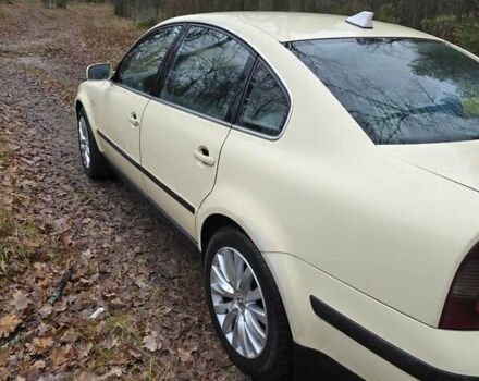 Желтый Фольксваген Пассат, объемом двигателя 1.9 л и пробегом 385 тыс. км за 4000 $, фото 10 на Automoto.ua