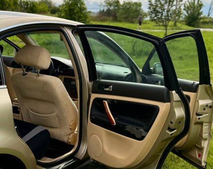 Желтый Фольксваген Пассат, объемом двигателя 2.77 л и пробегом 440 тыс. км за 3500 $, фото 9 на Automoto.ua