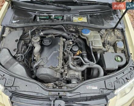 Желтый Фольксваген Пассат, объемом двигателя 1.9 л и пробегом 385 тыс. км за 4000 $, фото 2 на Automoto.ua