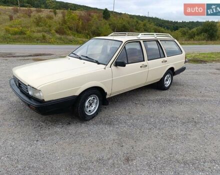 Желтый Фольксваген Пассат, объемом двигателя 1.59 л и пробегом 510 тыс. км за 1350 $, фото 8 на Automoto.ua