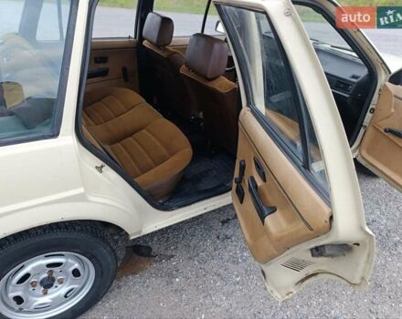 Желтый Фольксваген Пассат, объемом двигателя 1.59 л и пробегом 510 тыс. км за 1350 $, фото 2 на Automoto.ua