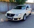 Желтый Фольксваген Пассат, объемом двигателя 2 л и пробегом 350 тыс. км за 3550 $, фото 1 на Automoto.ua
