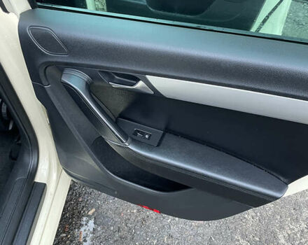 Желтый Фольксваген Пассат, объемом двигателя 1.97 л и пробегом 380 тыс. км за 7400 $, фото 9 на Automoto.ua