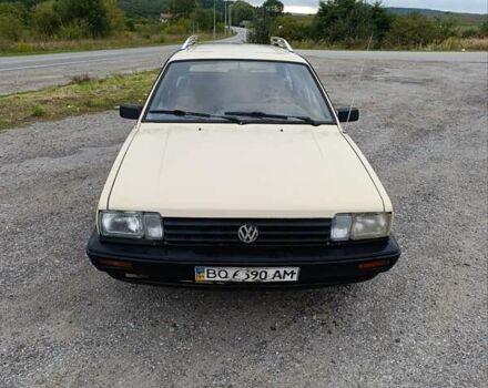 Желтый Фольксваген Пассат, объемом двигателя 1.59 л и пробегом 510 тыс. км за 1350 $, фото 1 на Automoto.ua