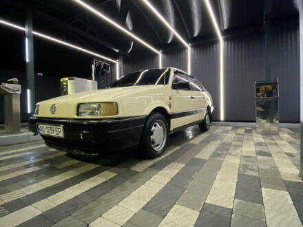 Фольксваген Пассат 1991 у Ужгороді на Automoto.ua Жовтий Фольксваген Пассат, об'ємом двигуна 1.9 л та пробігом 500 тис. км за 1400 $, фото 1 на Automoto.ua
