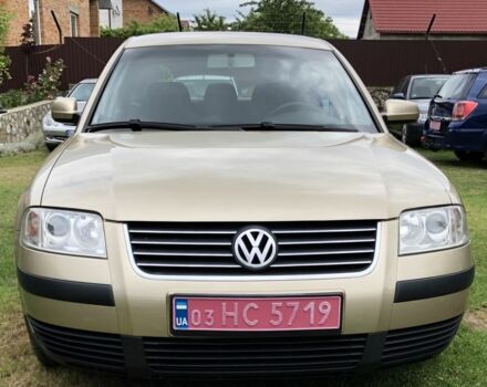Жовтий Фольксваген Пассат, об'ємом двигуна 1.6 л та пробігом 216 тис. км за 4650 $, фото 1 на Automoto.ua