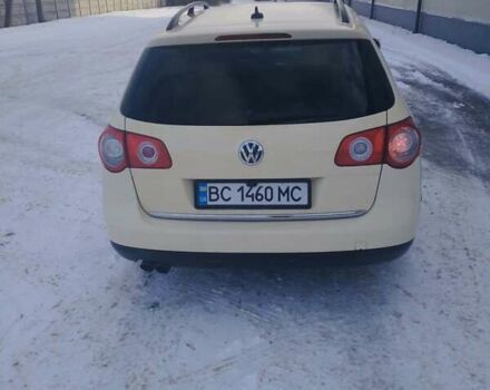 Желтый Фольксваген Пассат, объемом двигателя 2 л и пробегом 284 тыс. км за 6700 $, фото 1 на Automoto.ua