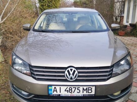 Желтый Фольксваген Пассат, объемом двигателя 1.8 л и пробегом 160 тыс. км за 10500 $, фото 1 на Automoto.ua