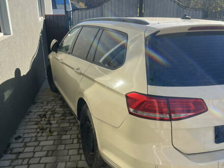 Желтый Фольксваген Пассат, объемом двигателя 1.97 л и пробегом 276 тыс. км за 3999 $, фото 1 на Automoto.ua