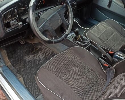 Серый Фольксваген Пассат, объемом двигателя 1.8 л и пробегом 480 тыс. км за 2000 $, фото 5 на Automoto.ua