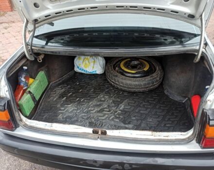 Серый Фольксваген Пассат, объемом двигателя 1.8 л и пробегом 480 тыс. км за 2000 $, фото 6 на Automoto.ua