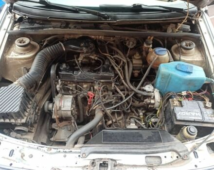 Серый Фольксваген Пассат, объемом двигателя 1.8 л и пробегом 480 тыс. км за 2000 $, фото 7 на Automoto.ua