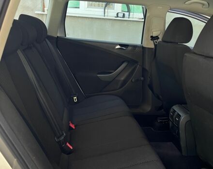 Серый Фольксваген Пассат, объемом двигателя 1.9 л и пробегом 323 тыс. км за 4900 $, фото 4 на Automoto.ua