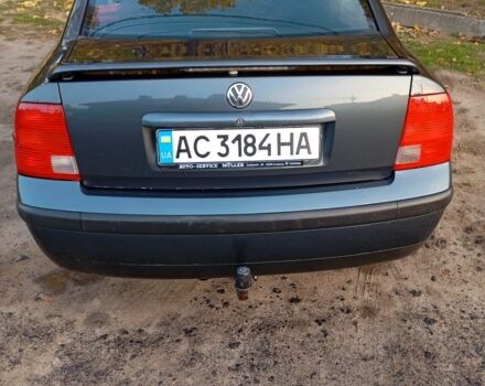 Серый Фольксваген Пассат, объемом двигателя 1.8 л и пробегом 185 тыс. км за 4000 $, фото 2 на Automoto.ua