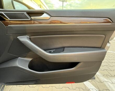 Серый Фольксваген Пассат, объемом двигателя 2 л и пробегом 330 тыс. км за 17777 $, фото 14 на Automoto.ua