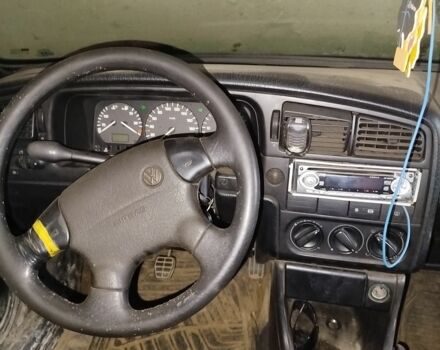 Серый Фольксваген Пассат, объемом двигателя 0 л и пробегом 400 тыс. км за 800 $, фото 2 на Automoto.ua