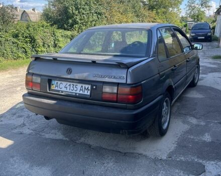 Серый Фольксваген Пассат, объемом двигателя 1.6 л и пробегом 312 тыс. км за 600 $, фото 1 на Automoto.ua