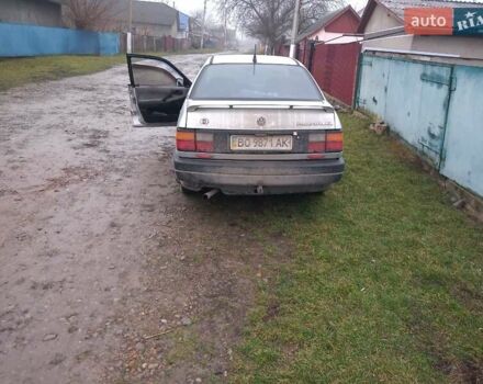 Серый Фольксваген Пассат, объемом двигателя 1.6 л и пробегом 300 тыс. км за 1600 $, фото 1 на Automoto.ua