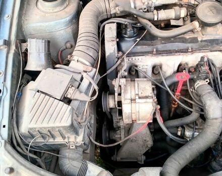 Серый Фольксваген Пассат, объемом двигателя 1.8 л и пробегом 351 тыс. км за 1800 $, фото 10 на Automoto.ua