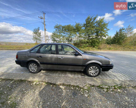 Серый Фольксваген Пассат, объемом двигателя 1.8 л и пробегом 341 тыс. км за 1400 $, фото 19 на Automoto.ua