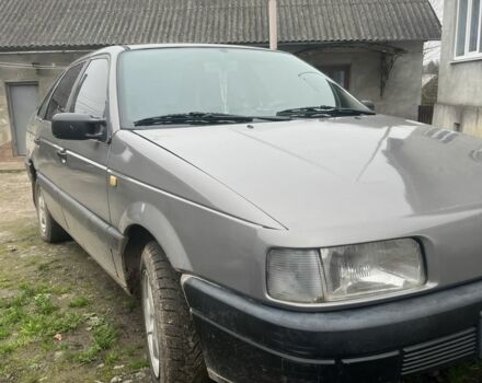 Серый Фольксваген Пассат, объемом двигателя 1.8 л и пробегом 300 тыс. км за 1900 $, фото 1 на Automoto.ua