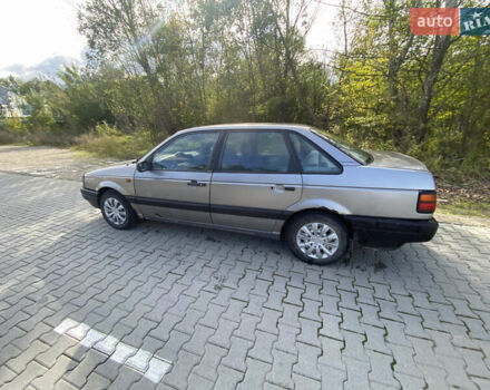 Серый Фольксваген Пассат, объемом двигателя 1.8 л и пробегом 341 тыс. км за 1400 $, фото 4 на Automoto.ua