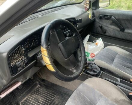 Серый Фольксваген Пассат, объемом двигателя 1.8 л и пробегом 485 тыс. км за 1700 $, фото 1 на Automoto.ua