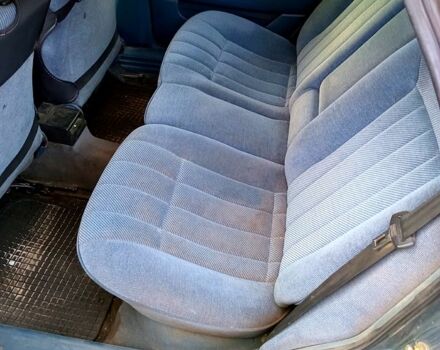 Серый Фольксваген Пассат, объемом двигателя 1.8 л и пробегом 351 тыс. км за 1800 $, фото 7 на Automoto.ua