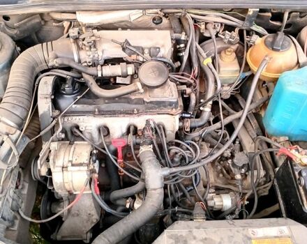 Серый Фольксваген Пассат, объемом двигателя 1.8 л и пробегом 351 тыс. км за 1800 $, фото 4 на Automoto.ua